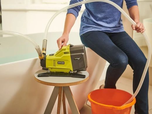 Аккумуляторный садовый насос Ryobi R18TP-0 One+, 1500 л/ч, напор 14 м, 18В