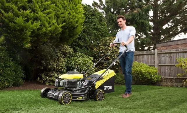 Бензиновая газонокосилка 160см&sup3;, 4л.с., 46см, Ryobi RLM46160S (5133004344)