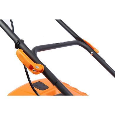 Аккумуляторная газонокосилка BLACK+DECKER BCMW3336L1