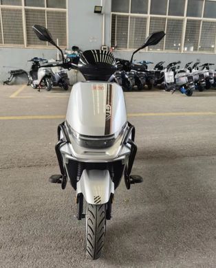 Електроскутер GTM N-MAX 2500W 72V 20Ah Graphene, NFC, TCS, запас ходу 60 км
